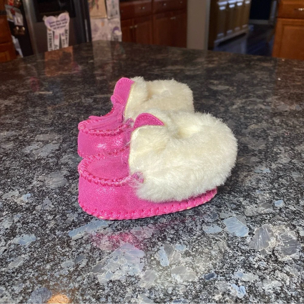 Tucker & Tate Genuine Leather Fur Lined Baby Moccasins Pink Size Small
